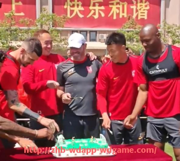 问鼎娱乐官网-足球装备环保白皮书2.0：碳中和目标下的装备改革