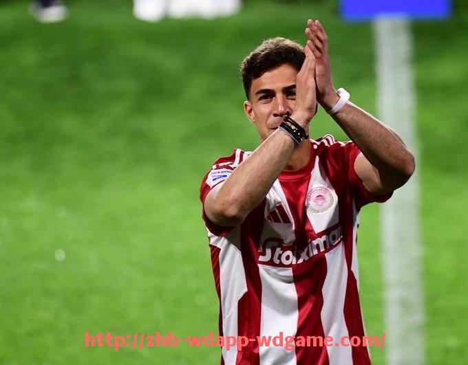 问鼎娱乐官网-2017年欧冠巴塞罗那队精彩赛事回放与技术解读