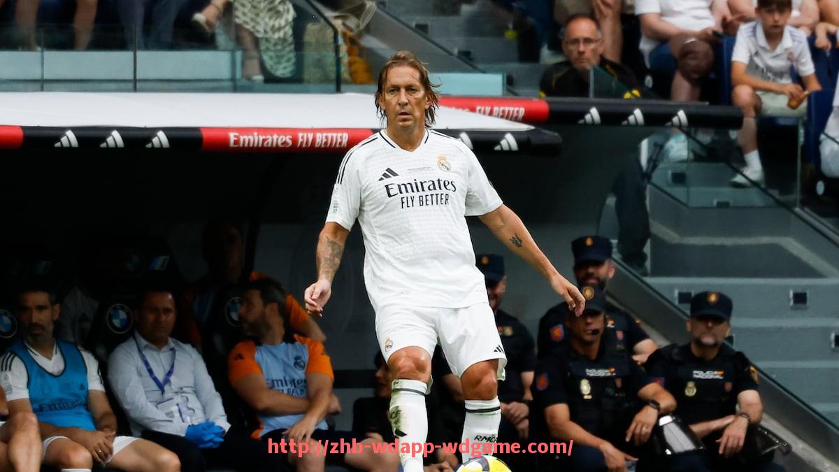 问鼎娱乐官网-德甲球队角球多的队伍与战术研究